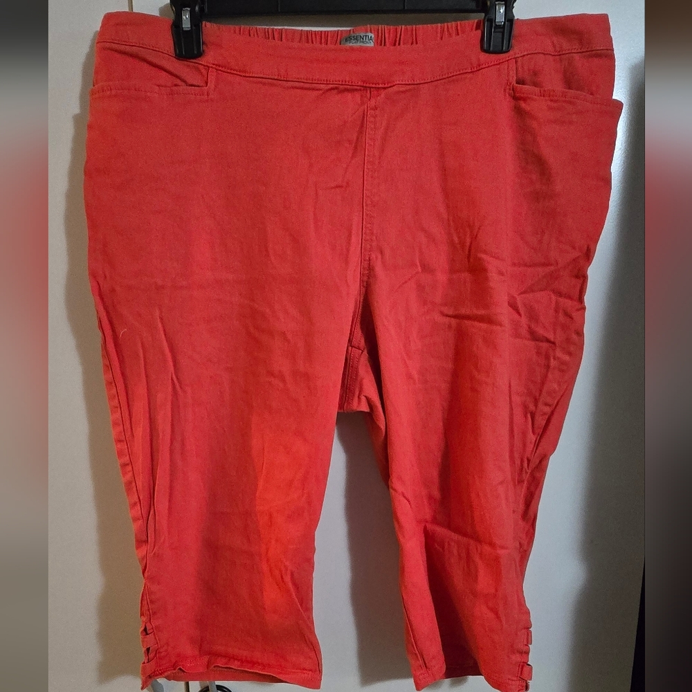 Catherines Essential Coral Capri Pants